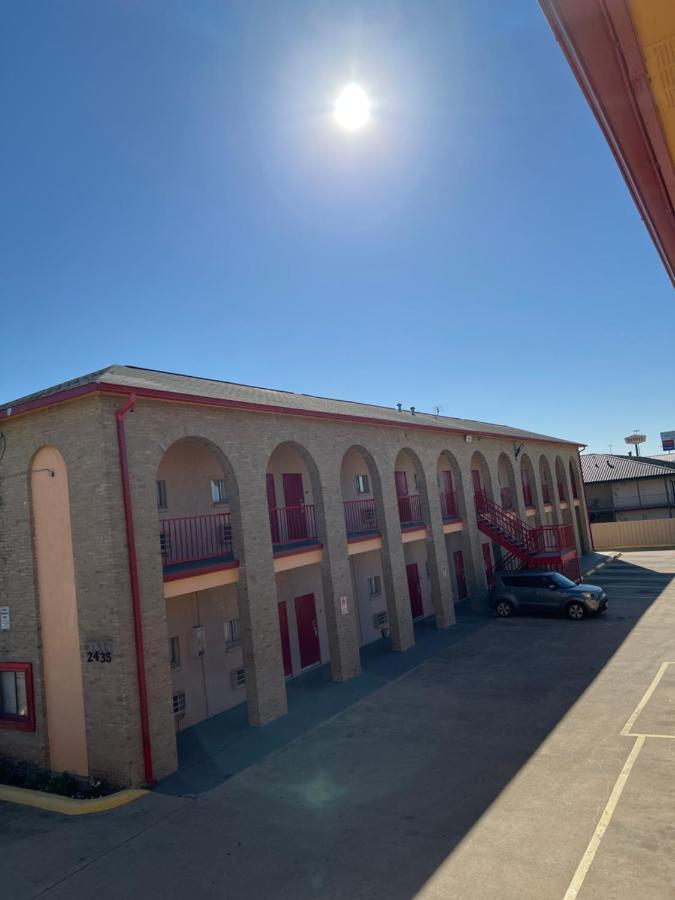 Executive Inn & Suites Lackland Afb San Antonio Dış mekan fotoğraf